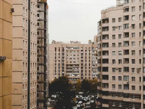 Amendă de până la 5.000 de lei pentru românii care stau la bloc și au bicicletă. Ce NU au voie? - Foto: Istock / imagine cu rol ilustrativ
