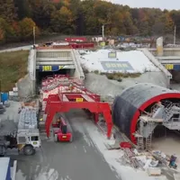 Cum merg lucrările la primul tunel de autostradă din România. „Cârtițele” au săpat circa 2 km - Foto: captură video