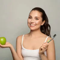 Ce se întâmplă dacă ne spălăm pe dinți imediat după micul dejun? Cât timp trebuie să așteptăm? - Foto: Profimedia Images (imagine cu rol ilustrativ)