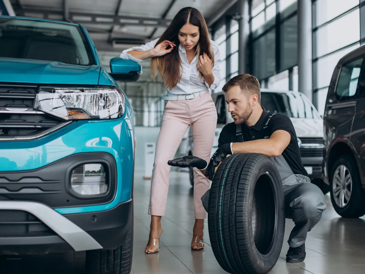 Cum alegi cauciucurile pentru mașină? Ai nevoie de anvelope ranforsate, XL sau HL? Rezistă mai bine la gropi?