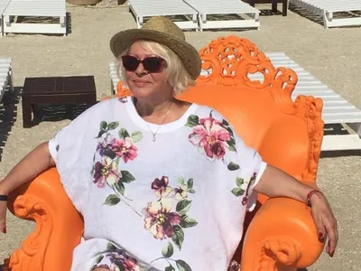 Mirabela Dauer, audiată de DNA. Ar fi primit de la generalul Zisu un loc de veci militar - Foto: Facebook/Mira Dauer