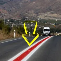 Un nou marcaj rutier îi zăpăcește și pe șoferii experimentați. Care sunt regulile? 400 € amendă - Foto: ziarulromanesc.es