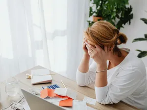 Oamenii de afaceri se pronunţă din nou contra impozitului pe cifra de afaceri - Foto: Pexels/Kaboompics.com