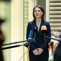 180.000 de euro a plătit un ministru, pentru a-și face poze - Foto: Profimedia Images