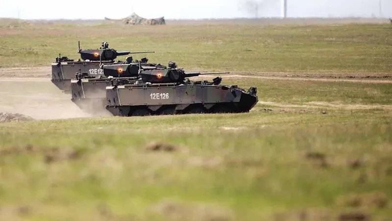PIRANHA Transportoarele blindate Piranha V au fost folosite într-unul din cele mai recente exerciții NATO din România - Foto: INQUAM PHOTOS/ George Călin