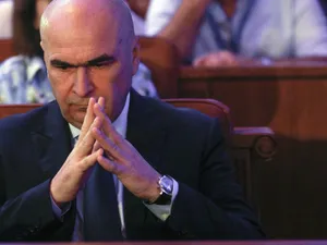 Surse Digi24: Coaliția se pregătește să taie 70.000 de posturi din administrația publică. Nemulțumiri în PSD și UDMR