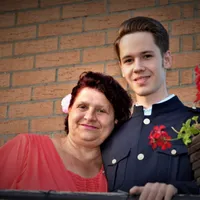 Ștefan Alexandru Negru și mama sa adoptivă - Foto: Star Popular