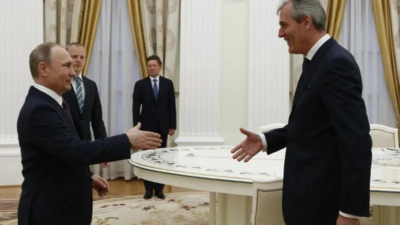 Președintele rus Vladimir Putin s-a întâlnit cu Rainer Seele, la Kremlin, în aprilie 2018 Foto Getty Images
