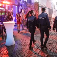 Terasele din Centrul Vechi au fost deschise încă de la miezul nopții Foto: INQUAM Photos/Octav Ganea