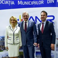 Dragnea, Firea și Robert Negoiță, martie 2017 Foto: Facebook