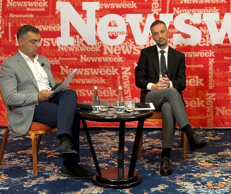 Mihai Duță, Newsweek și Răzvan Popp, șef serviciu, Autoritatea de Supraveghere Financiară Foto: NWR