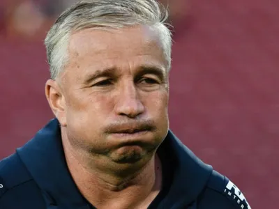 Dan Petrescu e în Italia