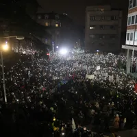 Zeci de mii de oameni au ieșit în stradă la Belgrad. „A ști totul este dreptul tău” - Foto: Profimedia Images - Imagine cu rol ilustrativ