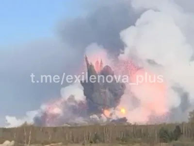 Explozii colosale la unul dintre cele mai mari depozite de arme din Rusia. Evacuări în masă - Foto: X/ @LXSummer1