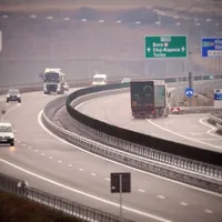 România sare pragul psihologic de 1.200 km autostradă în 2024. Care sunt promisiunile pentru 2025 - Foto: Facebook/ Ministerul Transporturilor