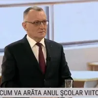 Cîmpeanu anunță modificarea structurii anului școlar / Sursă: Facebook Ministerul Educației