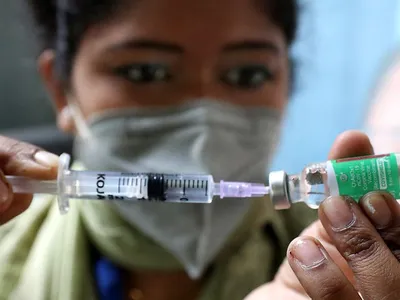 India lansează la 3 ianuarie vaccinarea anticovid a tinerilor în vârstă de peste 15 ani/ BBC