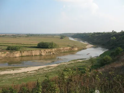 Un pod care trece peste râul Vedea din Teleorman s-a prăbuşit. Șase persoane au fost rănite / mapio.net