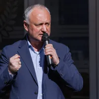Pro-rusul Dodon insistă pe neutralitatea Moldovei dar soldații ruși să rămână „cu pușca” în zonă - FOTO: Profimedia Images