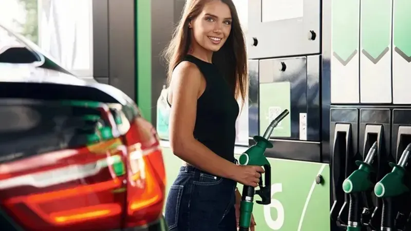 Veste „usturătoare”, pentru șoferi. Benzina și motorina ar putea ajunge la circa 10 lei/litru -  Foto: Freepik (Imagine cu rol ilustrativ)