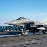 Conflict, lângă România? Croația cumpără HIMARS din SUA. Serbia a luat avioane Rafale din Franța - Foto: Profimedia Images (Imagine cu rol ilustrativ)