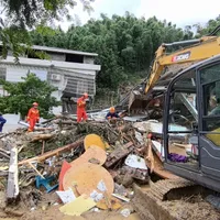 11 morți după o alunecare de teren cauzată de o viitură, în China. Șase alte persoane, rănite - Foto: Profimediaimages.ro