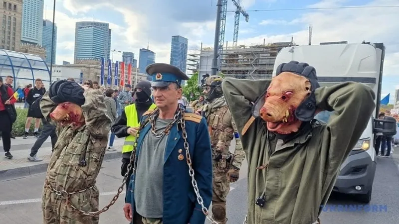 VIDEO Armata rusă, denigrată în timpul unui protest la Varșovia denumit „Rusia, du-te dracului”/FOTO: Uktinform