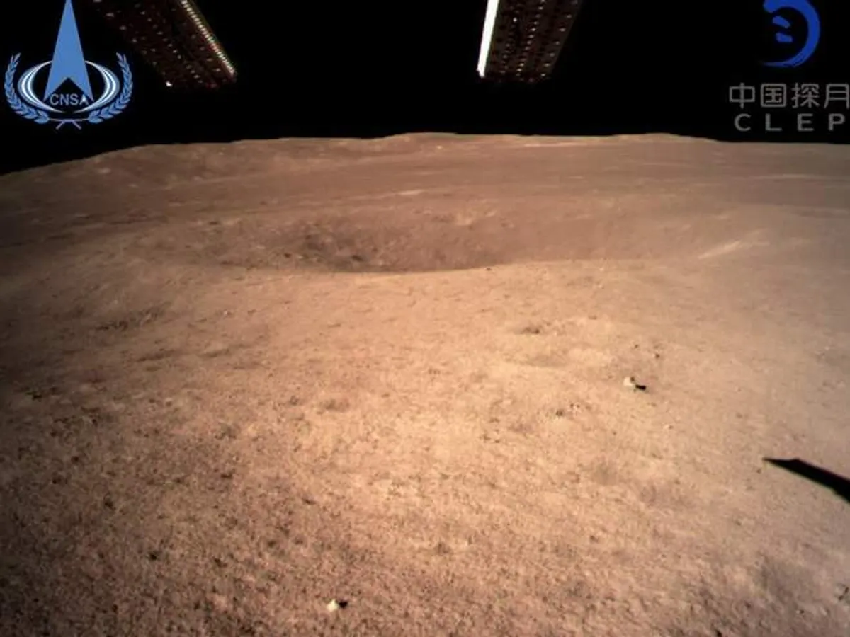 Prima fotografie din spatele Lunii, trimisă de sonda Chang'e-4