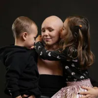 O poveste cutremurătoare! Andra are 36 de ani, 2 copii și cancer de sân triplu negativ - Foto: News.ro