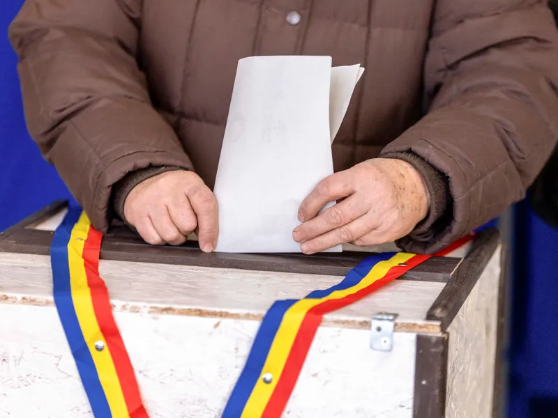 CCr va decide luni anularea primului tur al alegerilor. Am putea merge la vot înainte de Anul Nou - Foto: INQUAM PHOTOS / Casian Mitu