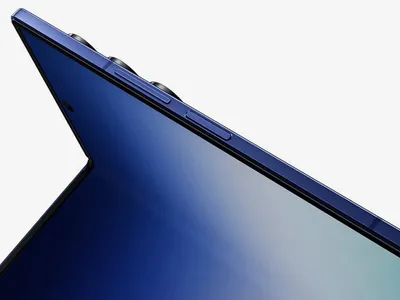 Primele imagini cu noul telefon pliabil Samsung Galaxy Z Fold7. Are 4,2 milimetri grosime - Foto: phonearena.com