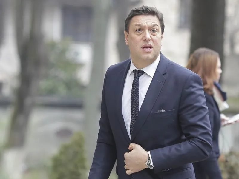 Șerban Nicolae este doar unul dintre pesediștii care încearcă să îl asocieze pe Klaus Iohannis cu naziștii.