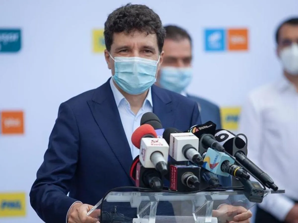 Primarul general al Capitalei, Nicușor Dan (pupitru)/FOTO: romaniajournal.ro