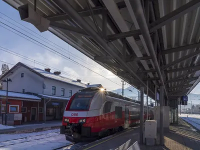 Un român a încercat să fure un tren plin cu pasageri în Austria, dar nu a reușit să pornească locomotiva