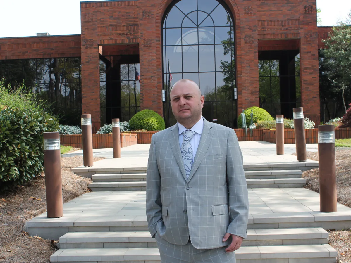 Adrian Dănilă – Din Oltenia anilor ’80 până în vârful sectorului rezidențial multifamilial din Statele Unite