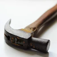 Un ieșean s-a drogat și și-a atacat părinții un ciocan şi cu o brichetă-pistol/FOTO: Ziaruldeiasi.ro