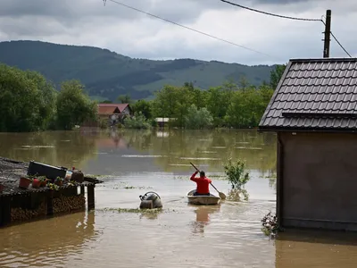Dezastru după inundații. Predoiu, Arafat și Fechet, în zonele afectate. 200 de oameni, evacuați - Foto: Alex Nicodim/ Profimedia Images