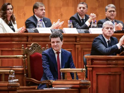 Cine trebuie să cedeze pentru formarea unui guvern stabil. Rolul lui Nicușor Dan Foto: profimediaimages.ro