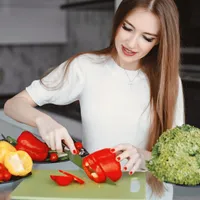 Leguma pe care o pui în ciorbă și te scapă de kilogramele în plus. E dulce-picantă, o ronțăi - Foto: Freepik (imagine cu rol ilustrativ)