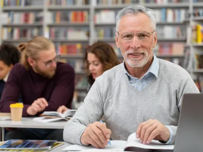 Profesor la pensie - Foto: Freepik