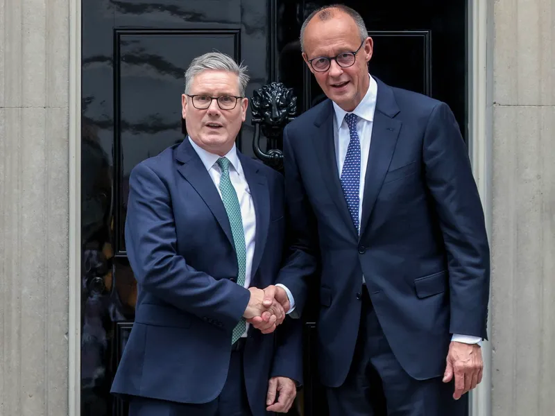 Marea Britanie și Germania, tratat istoric, semnat de premierul britanic Keir Starmer și cancelarul german, Friedrich Merz - Foto: Profimedia Images