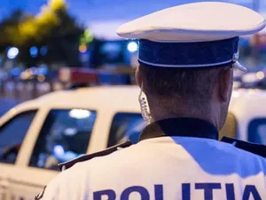 Alertă. Stă baricadat în casă, în Giurgiu. Poliţia aşteaptă autorizaţie, ca să îl scoată de acolo - Foto: Poliţia Română