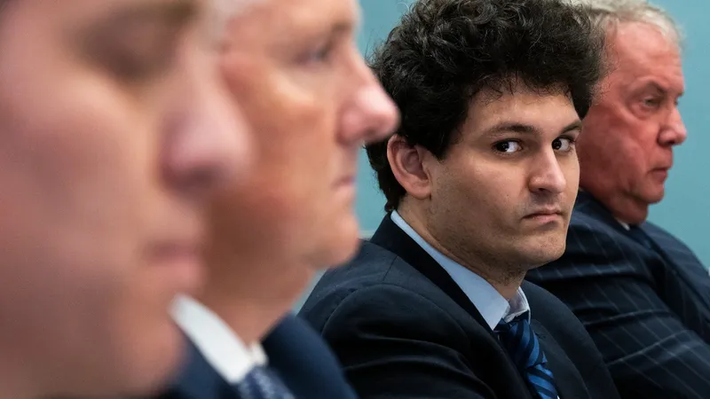 "Regele cripto ruinat", cel mai mare "donator" după miliardarul Soroș. Dona "presei progresiste" - FOTO: Profimedia