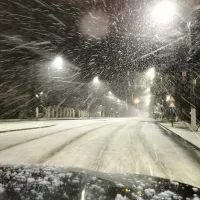 S-a terminat „vara” în noiembrie! Ninge în 5 județe, zeci de utilaje de deszăpezire pe drumuri. / Foto: Facebook