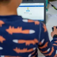 DOCUMENT În 13 localității, elevii vor face școală DOAR online începând de luni / UNICEF