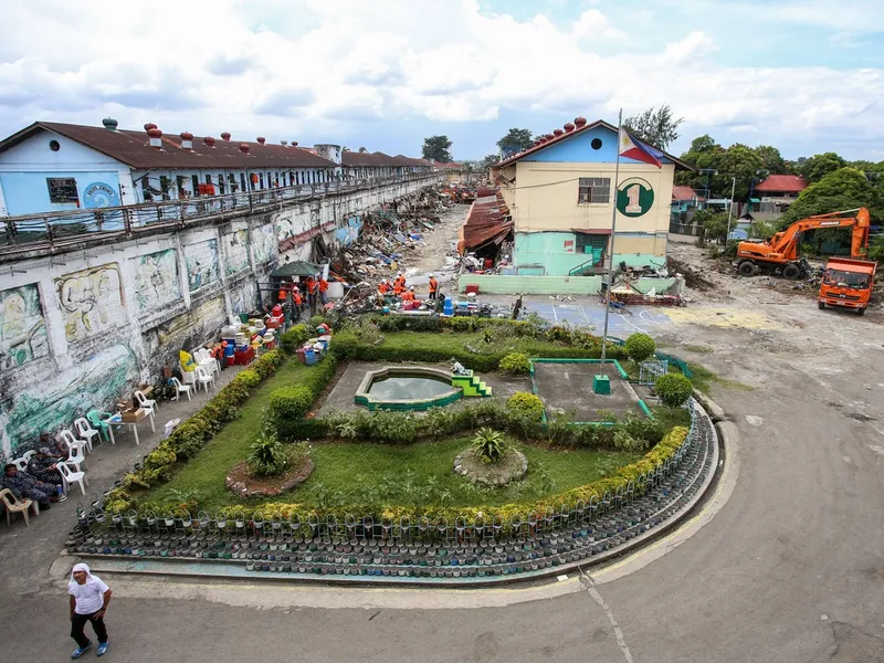 Pușcăria șmecherilor: jacuzzi, alcool, droguri, jocuri de noroc și un manej pentru cai. - Foto: Profimedia Images