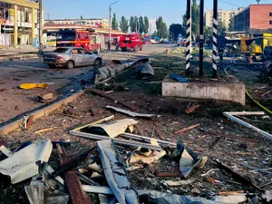 Ucraina, sub asediu rusesc. 2 morți, 27 de răniți, 300 de apartamente și 50 de magazine, distruse - Foto: Facebook/Volodimir Zelenski