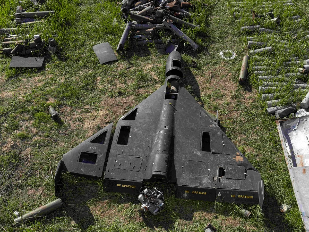 O dronă Shahed rusească la cimitirul de muniții ce servește drept depozit pentru dovezile crimelor de război ale Rusiei - Foto: Profimedia Images
