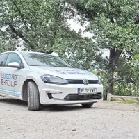 Cu un cost de circa 8,5 lei/100 km, și cu autobuzul este mai scump să mergi decât cu un Volkswagen e-Golf
