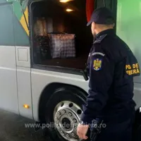 Descoperirea făcută de polițiștii de frontieră în Giurgiu, în două autocare. Veneau din Turcia - Foto: Politia de frontiera